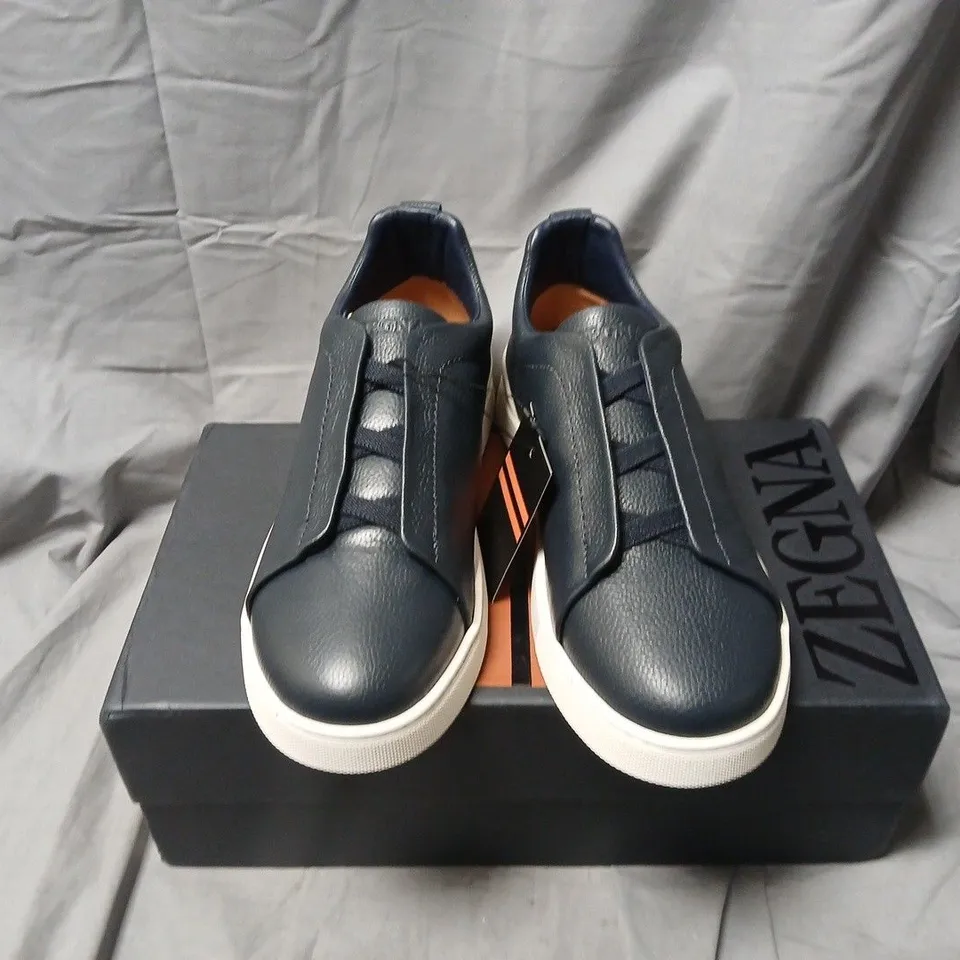 BOXED ZEGNA MEN'S LEATHER SNEAKER – NAVY, UK 9 (EU 43)