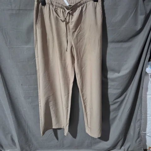 STRADIVARIUS DAILY TROUSERS β BEIGE, SIZE XL (EU) β WOMEN'S CASUAL TROUSERS