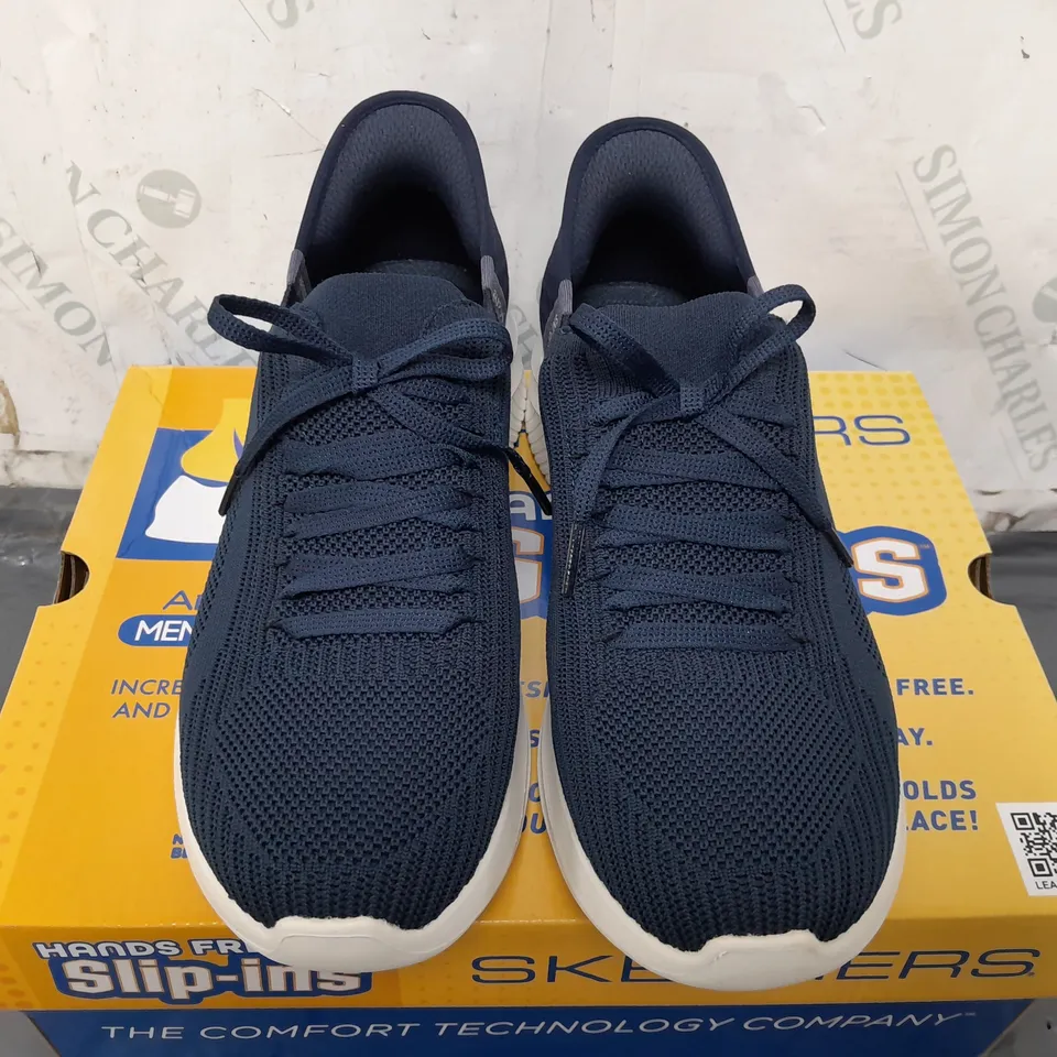 SKECHERS HANDS FREE SLIP-INS TRAINERS IN NAVY - UK 7