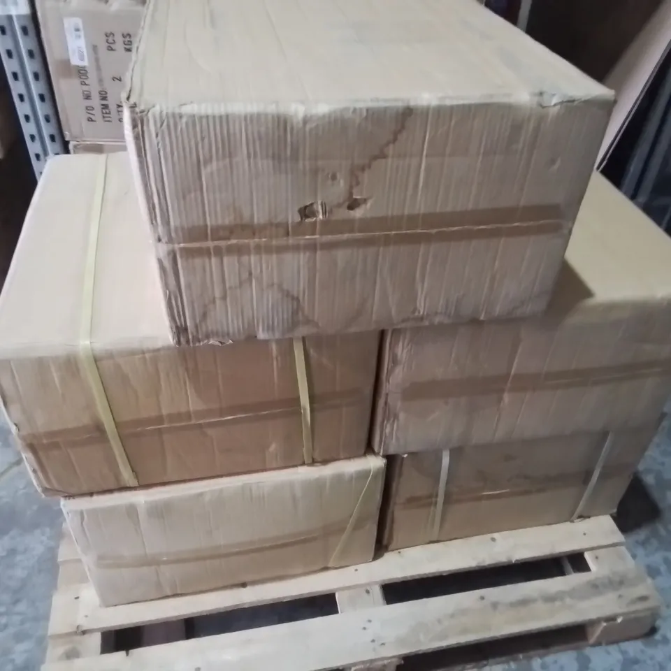 PALLET CONTAINING APPROXIMATELY 50 EMCOLITE EML 142 PLC OUTDOOR LIGHTS
