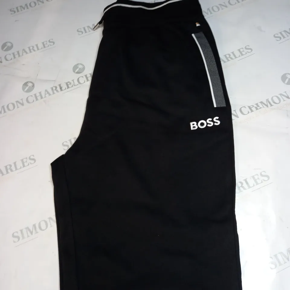 HUGO BOSS TRACKSUIT BOTTOMS SIZE M