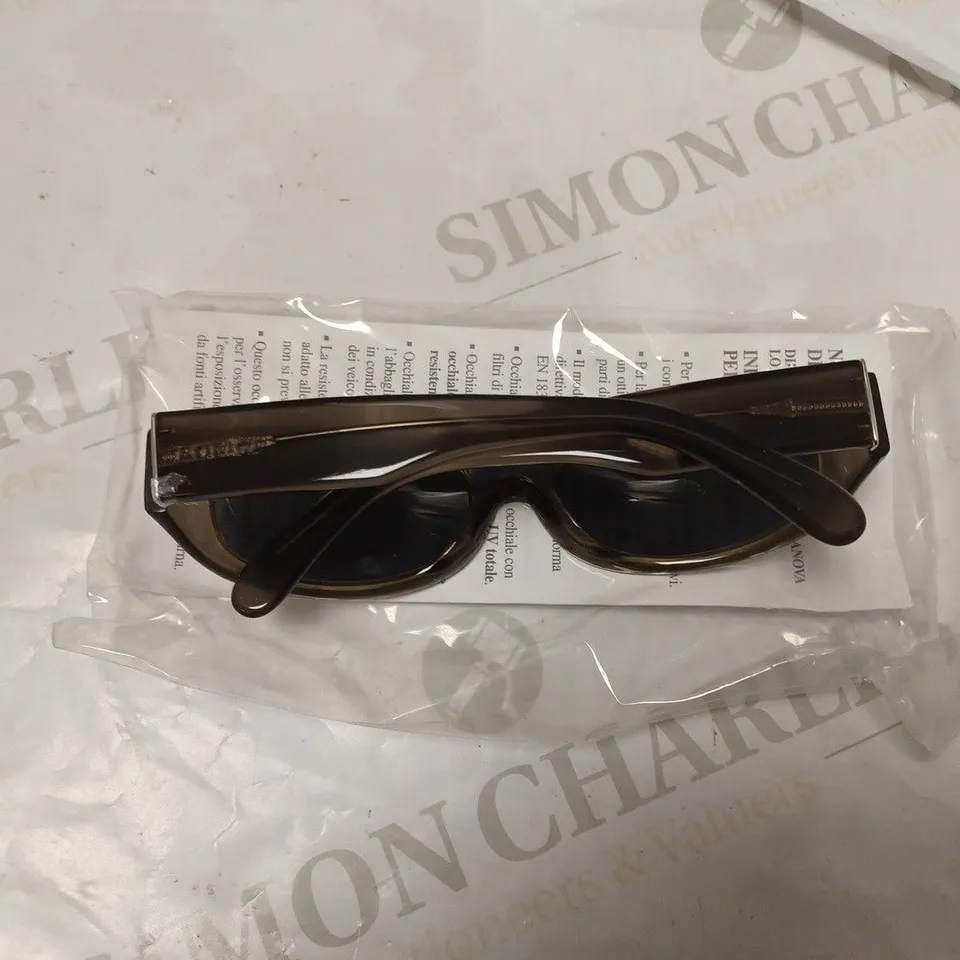APPROXIMATELY 11 DIERRE POLICE SUNGLASSES - 51326M/0705