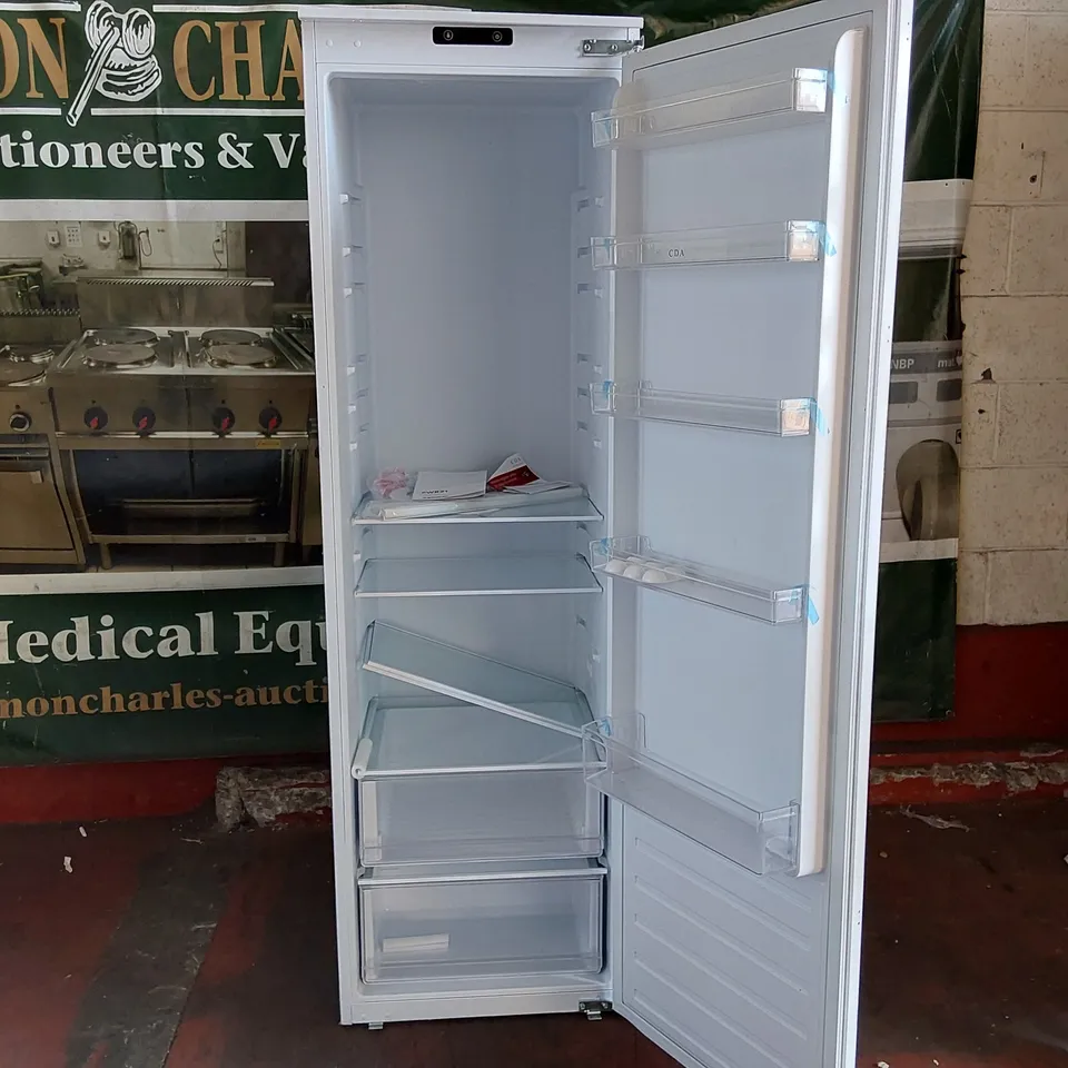 CDA FW821 54CM WHITE IN COLUMN INTEGRATED LARDER FRIDGE