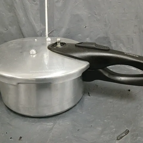 TOWER PRESSURE COOKER