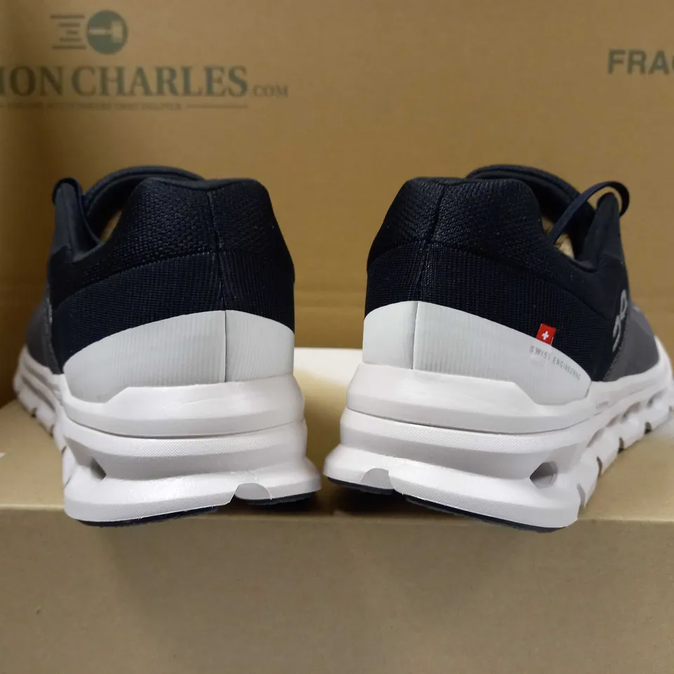 BOXED PAIR OF CLOUDRUNNER WIDE BLACK TRAINERS - SIZE 8.5