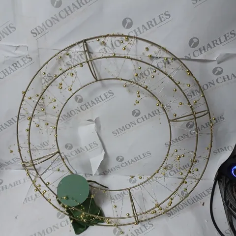 BOXED SARA DAVIES GOLD PRE-LIT BEADED WREATH