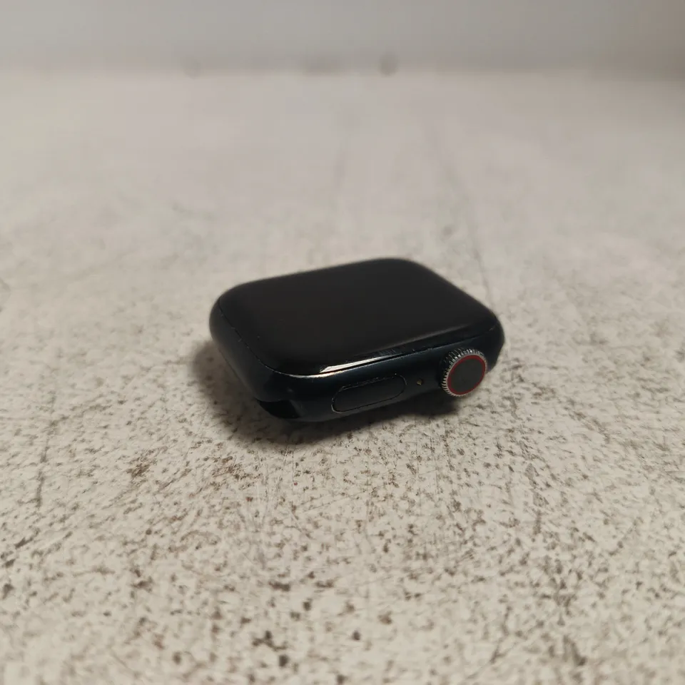 APPLE WATCH SERIES 8 - A2773