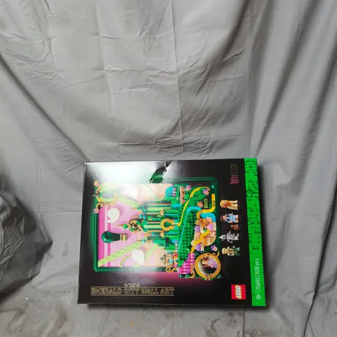 LEGO EMERALD CITY WALL ART – BOXED (WICKED / WIZARD OF OZ)