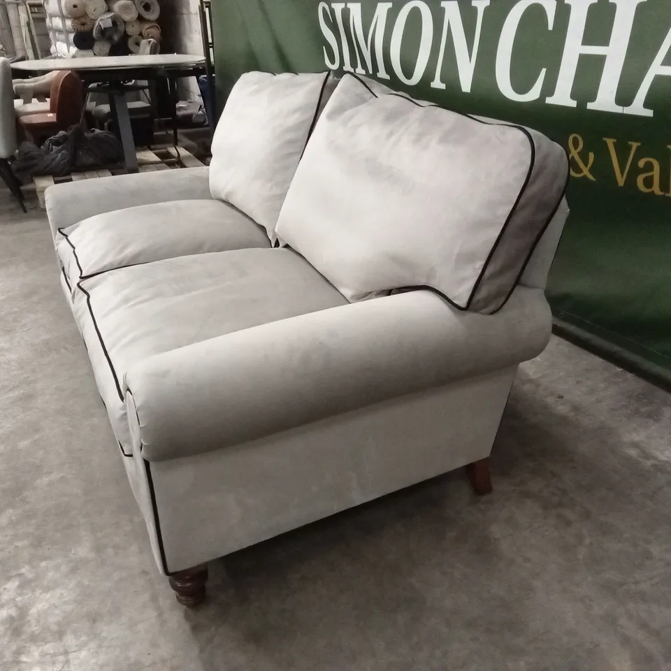 QUALITY HIGH-END DESIGNER 2 SEATER SPRUNG EDGE PLATFORM SOFA - SILVER VELVET