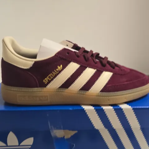 BOXED ADIDAS HANDBALL SPEZIAL W – UK SIZE 6.5