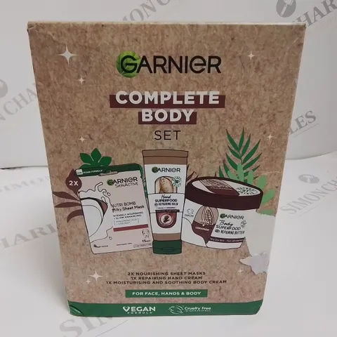 GARNIER COMPLETE BODY SET