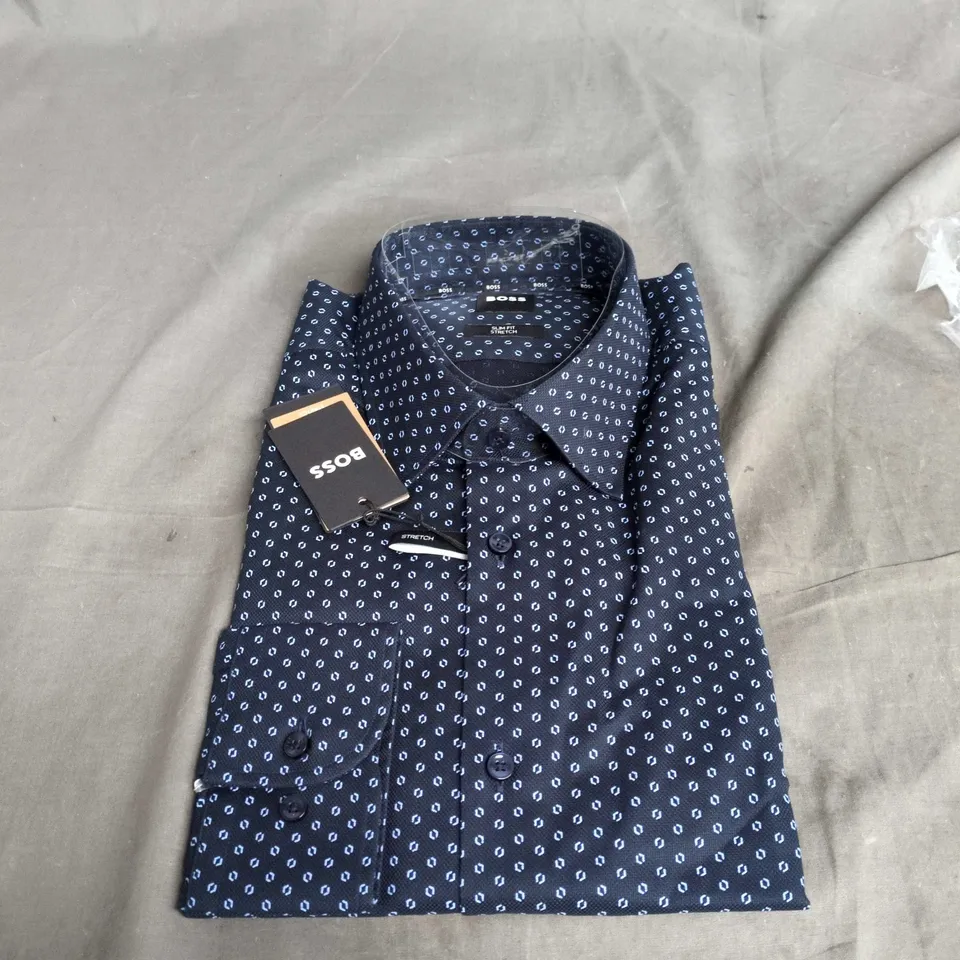 HUGO BOSS NAVY MICRO-PATTERN DRESS SHIRT – MEN'S SIZE 42