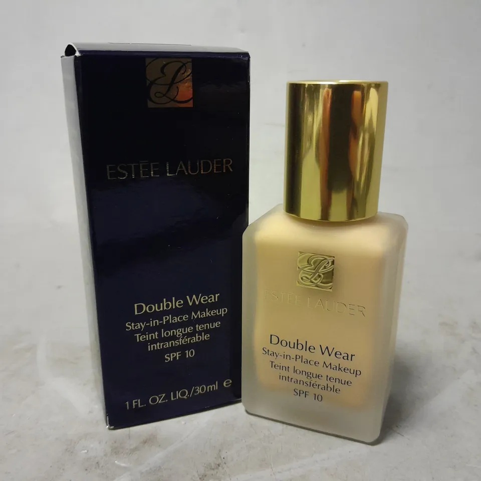 BOXED ESTÉE LAUDER DOUBLE WEAR STAY-IN-PLACE MAKEUP 30ML #2N1 DESERT BEIGE 