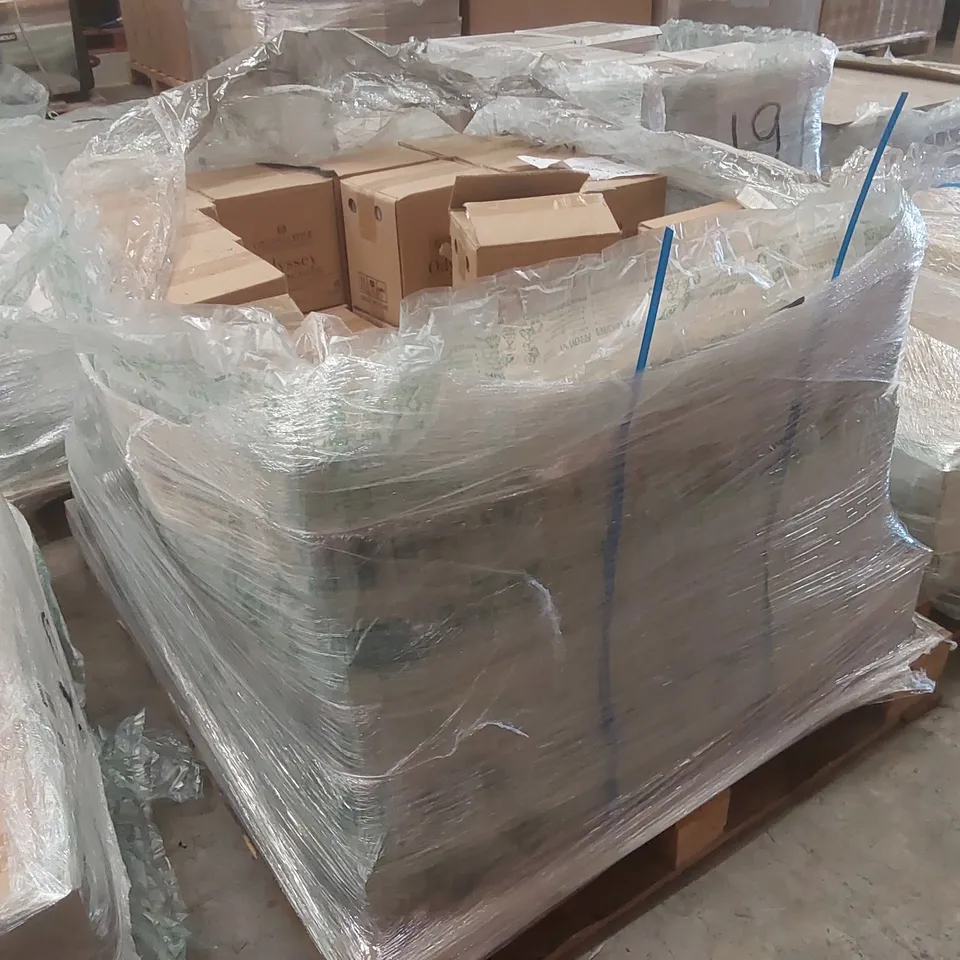 PALLET CONTAINING APPROXIMATELY 40x MIXED ENCAUSTIC TILE SETS - 60 x 60cm