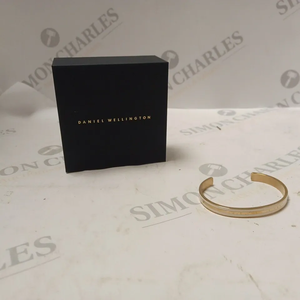 DANIEL WELLINGTON GOLDEN BRACELET BOXED 