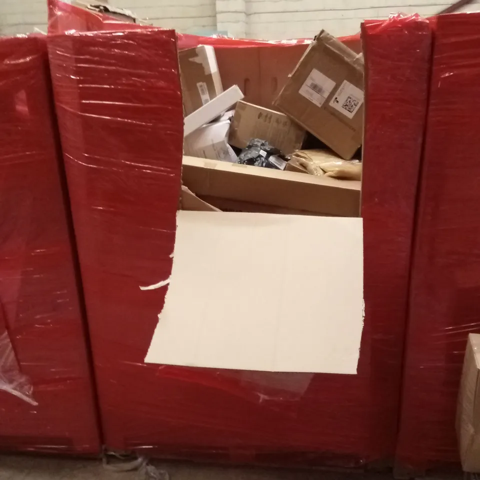 PALLET OF ASSORTED HOUSEHOLD GOODS AND PRODUCTS TO INCLUDE; FULL LENGTH MIRROR, PLANTER, CARPET CLEANER, BOXED FURNITURE ETC