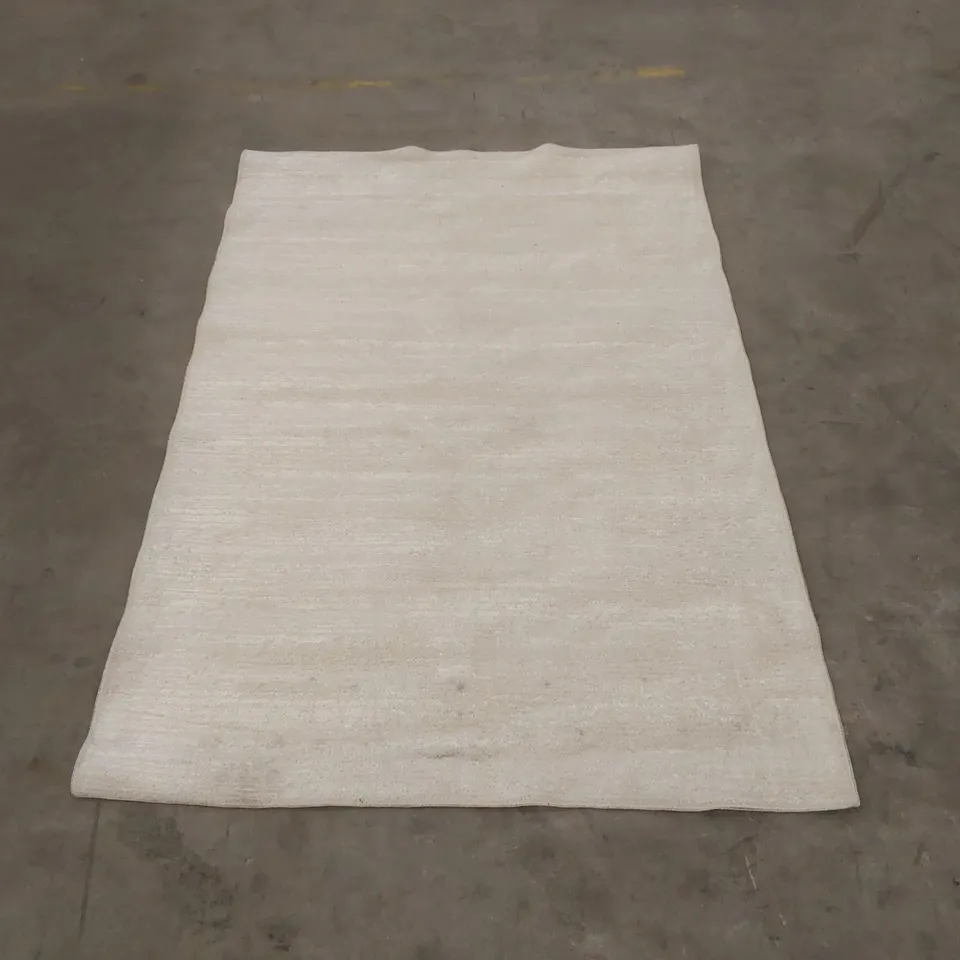 QUALITY DESIGNER AREA RUG - APPROXIMATELY 160 x 108cm