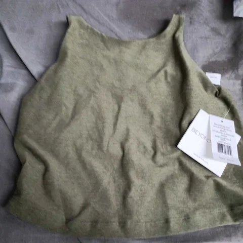BEYOND YOGA WOMEN'S OLIVE GREEN SLEEVELESS TANK TOP - SIZE M