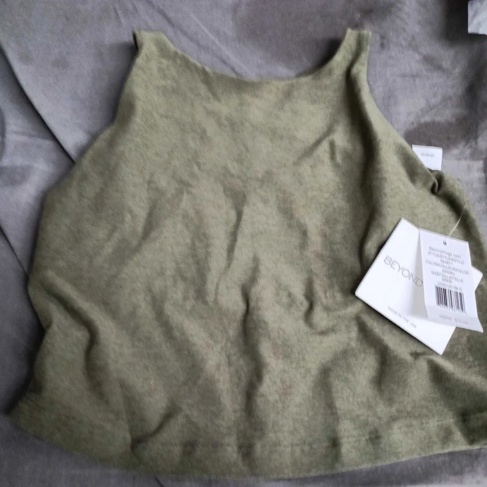 BEYOND YOGA WOMEN'S OLIVE GREEN SLEEVELESS TANK TOP - SIZE M