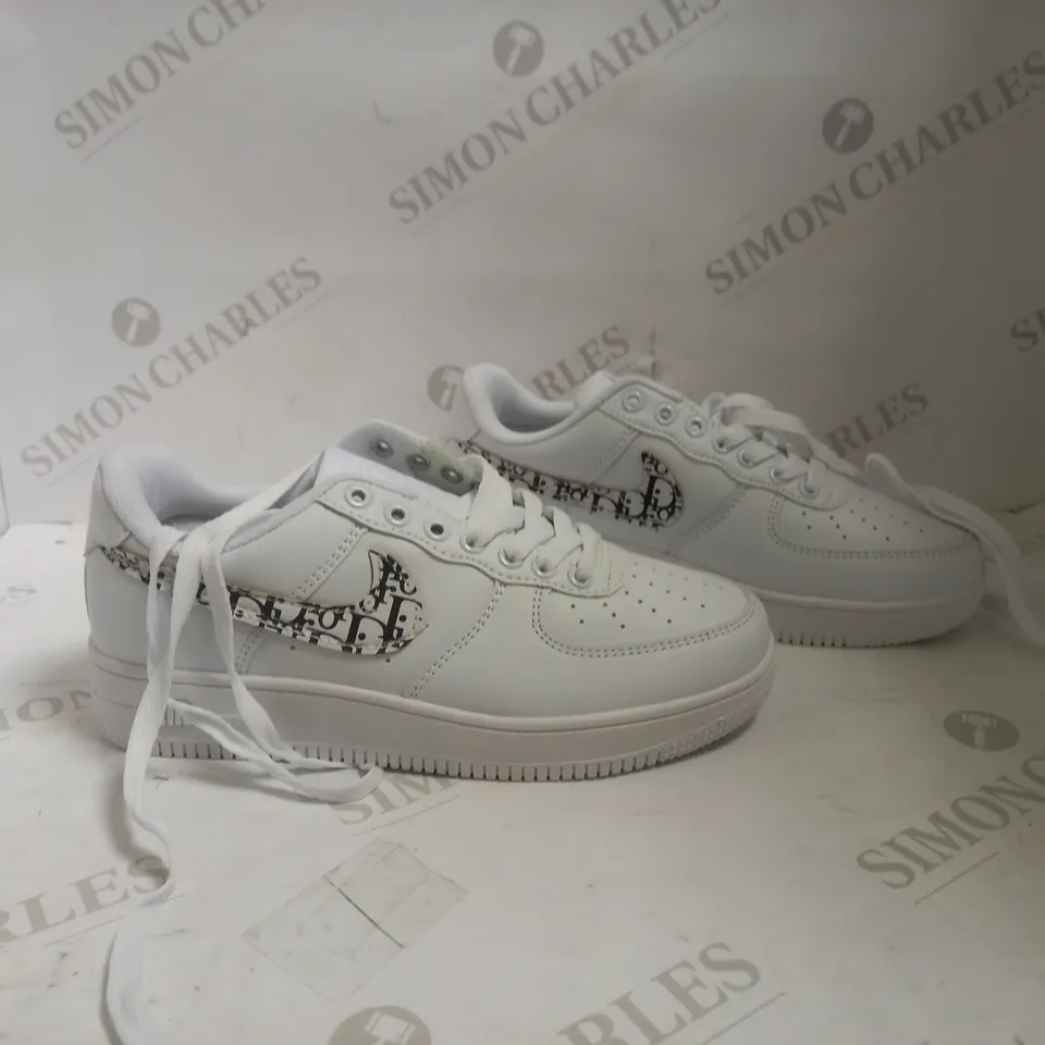 TRAINERS IN THE DESIGN OF NIKE AIR FORCE 1 WHITE IDOR - UK SIZE 37