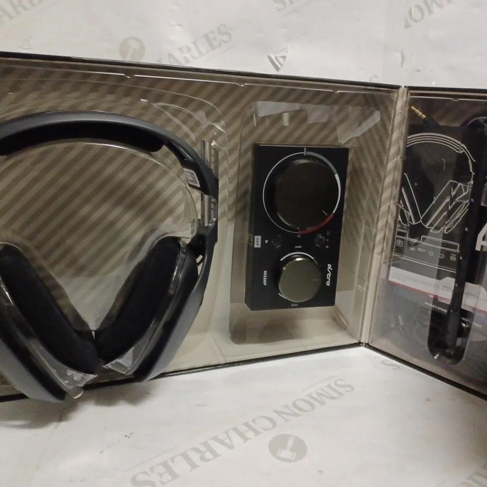 ASTRO A40 GAMING HEADSET + MIXAMP PRO FOR XBOX, BLACK