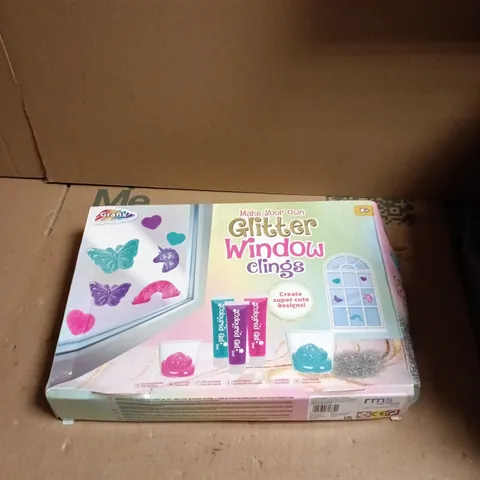 BOX OF APPROXIMATELY 20 ASSORTED TOYS INCLUDING SPLASH ABOUT FLOATBOARD AND GRANFIX MAKE YOUR OWN GLITTER WINDOW CLINGS 