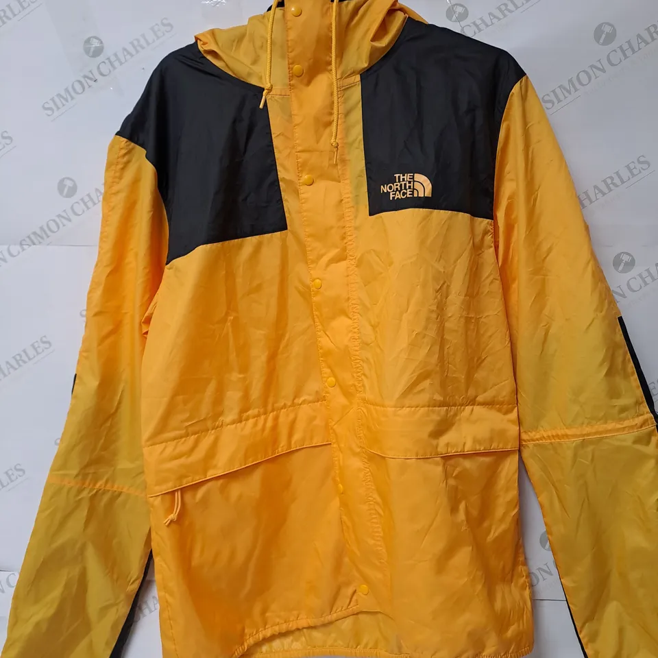 THE NORTH FACE ULTRA THIN WINDBREAKER IN ORANGE - LARGE