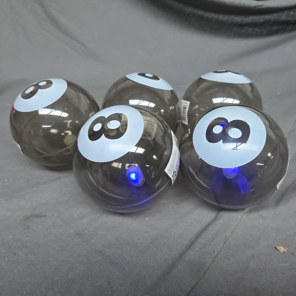 5 LIGHT UP LUCKY BOUNCING 8 BALL 53328