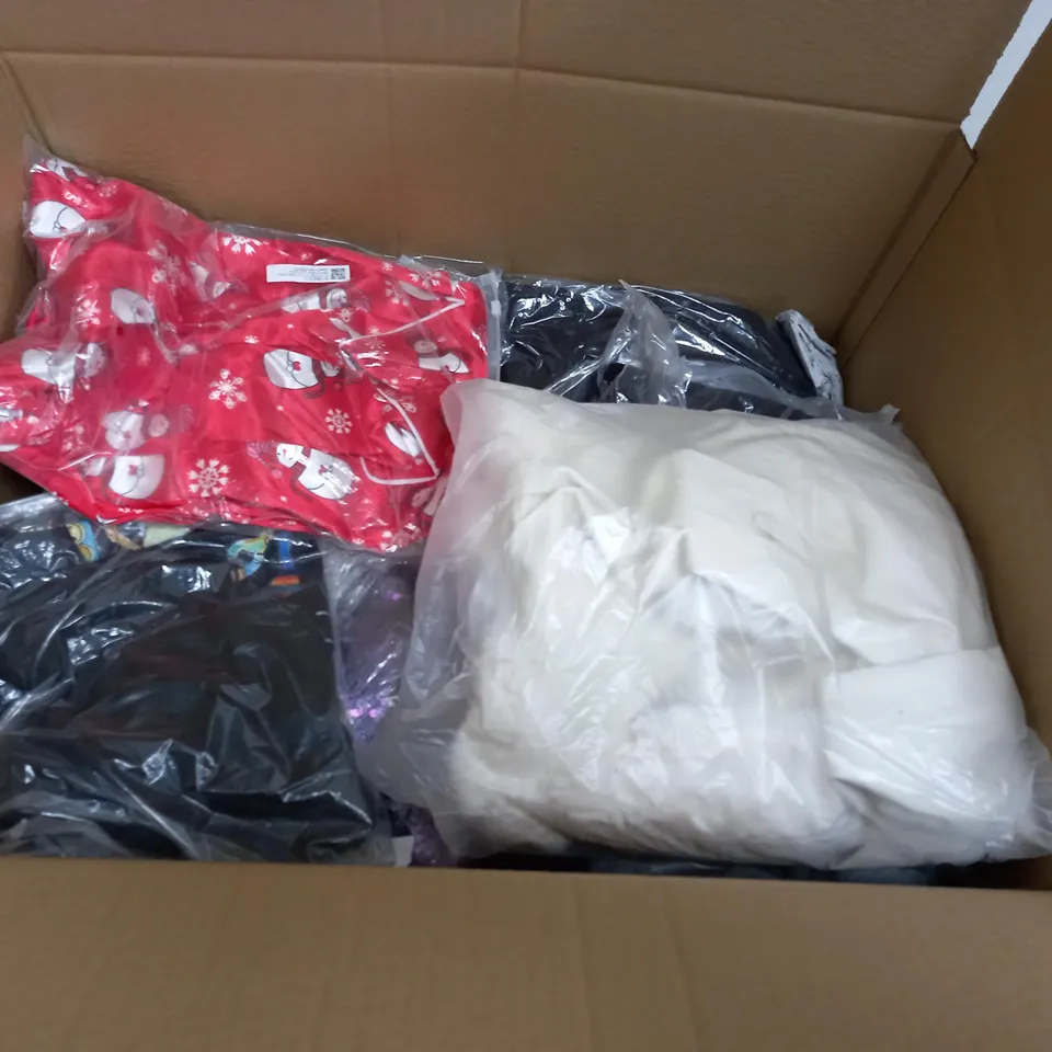LARGE QUANTITY OF ASSORTED BAGGED CLOTHING ITEMS