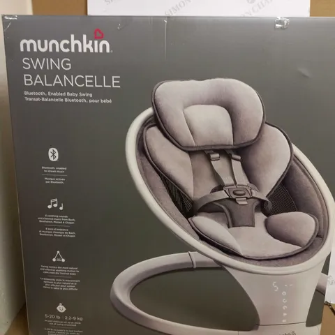 MUNCHKIN BLUETOOTH ENABLED LIGHTWEIGHT BABY SWING