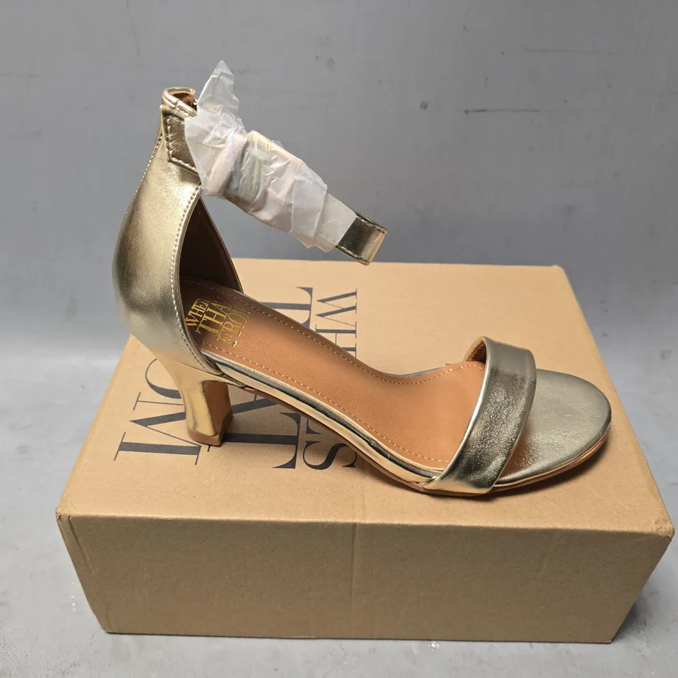 BOXED WHERES THAT FROM GOLD METALLIC HEELS - UK 3