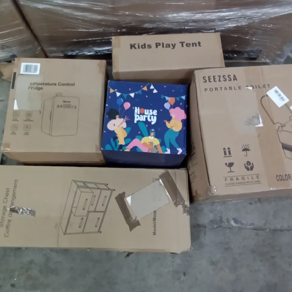 PALLET OF ASSORTED ITEMS INCLUDING KIDS PLAY TENT, SEEZSSA PORTABLE TOILET, ASTROAI TEMPERATURE CONTROL FRIDGE, STORAGE CHEST, OUSE OF PARTY, SMART HEATER