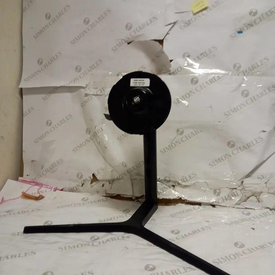 MONITOR BRACKET STAND PIVOT 