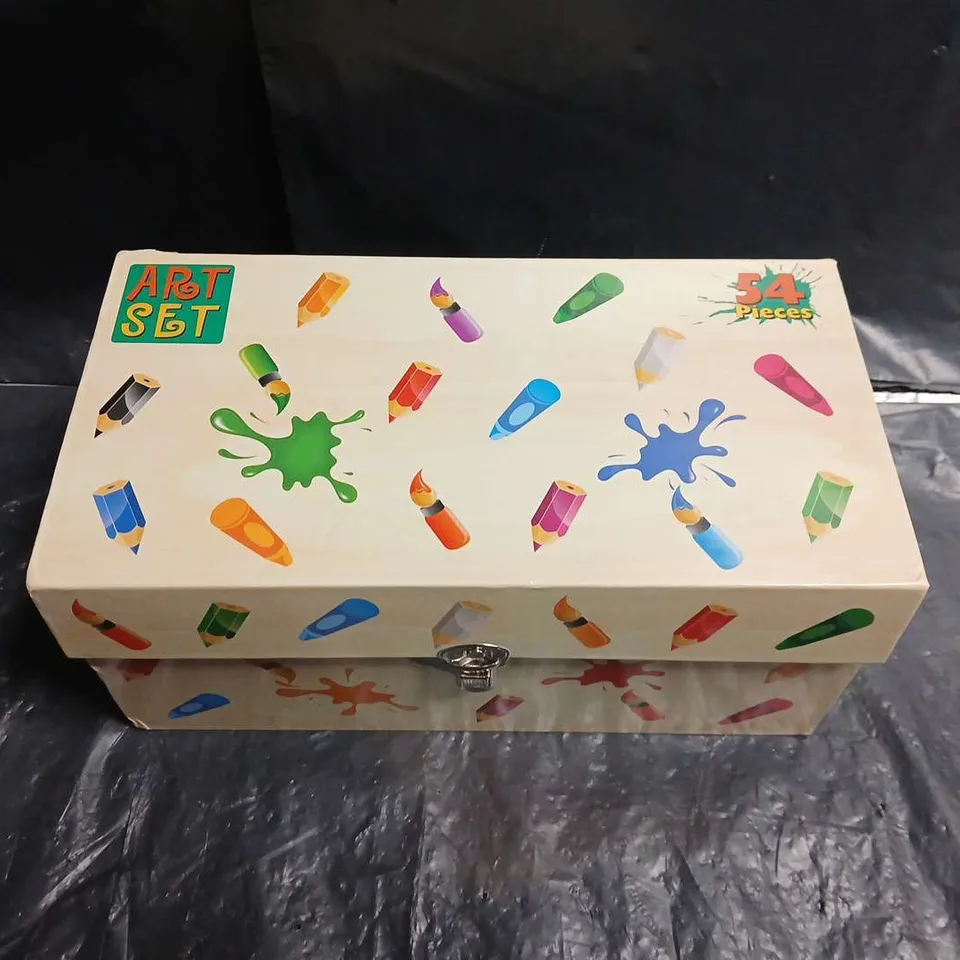 ART SET – 54 PIECES