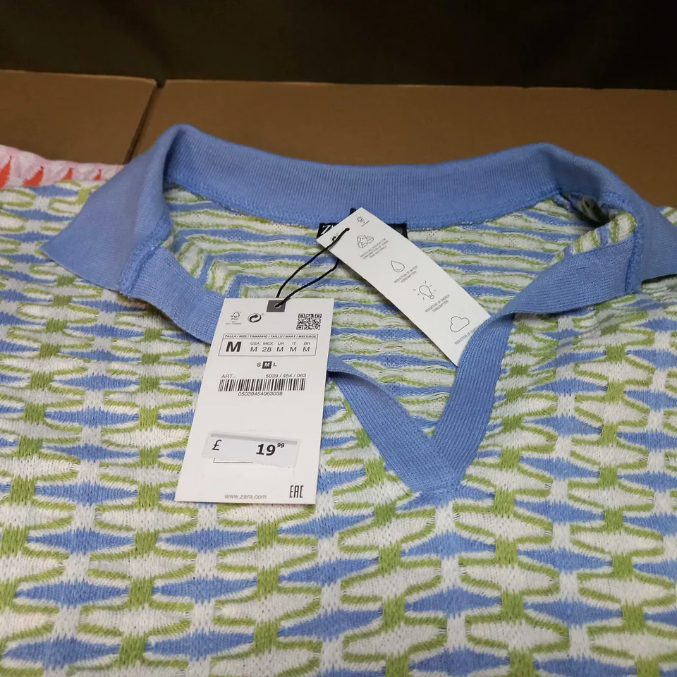 LOT OF APPROX 2 ZARA BLUE TEXTURED/ORANGE TEXTURED TOPS - MEDIUM