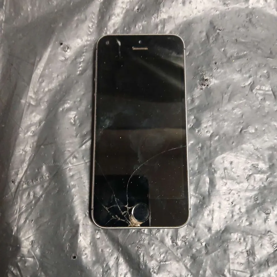 APPLE IPHONE SE – BLACK