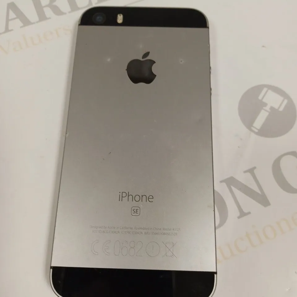 UNBOXED APPLE IPHONE SE MOBILE PHONE - A1723