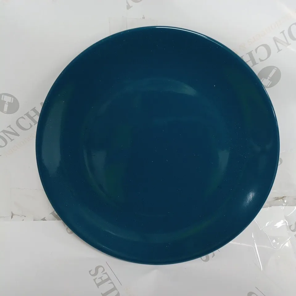 BRAND NEW BOXED CESIRO 18 PIECE DINNERWARE SET TO INCLUDE LARGE PLATE, SMALL PLATE, AND BOWL - COLLECTION ONLY