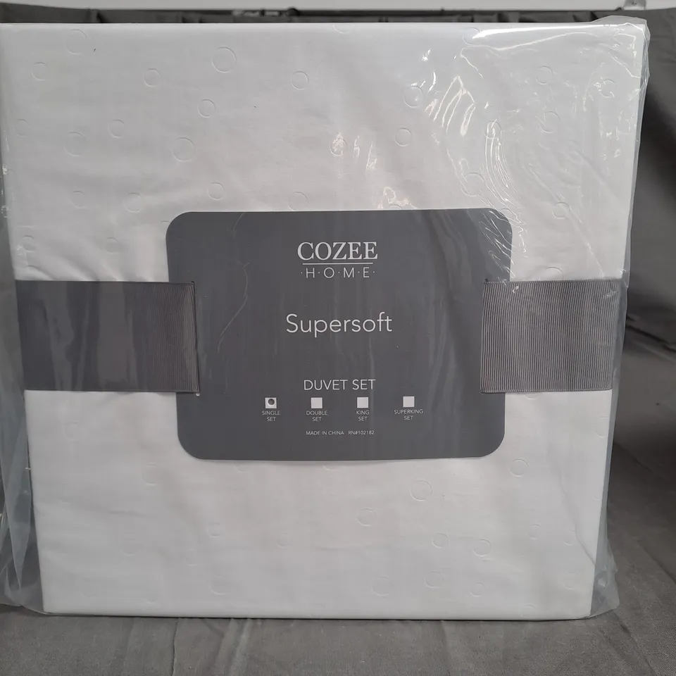 COZEE HOME SUPERSOFT WHITE DOUBLE DUVET SET - SINGLE