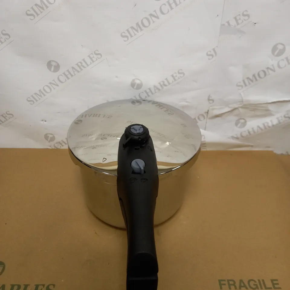 PRESTIGE SMART PLUS PRESSURE COOKER