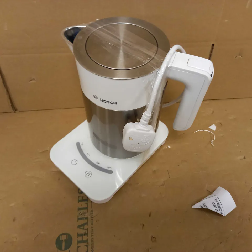 BOSCH CTWK32B WHITE/MATTE GREY KETTLE