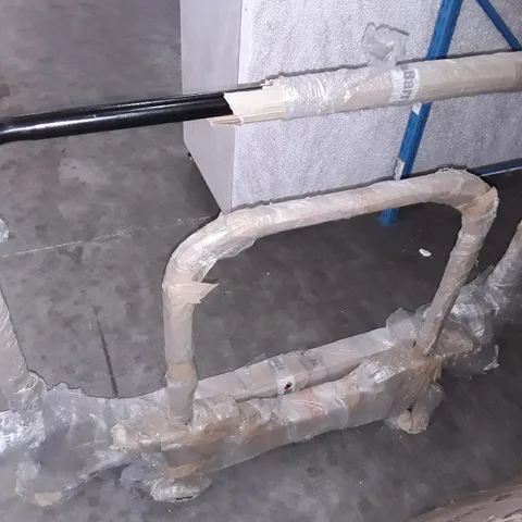 PAIR OF UNBOXED EXERCISE BARS