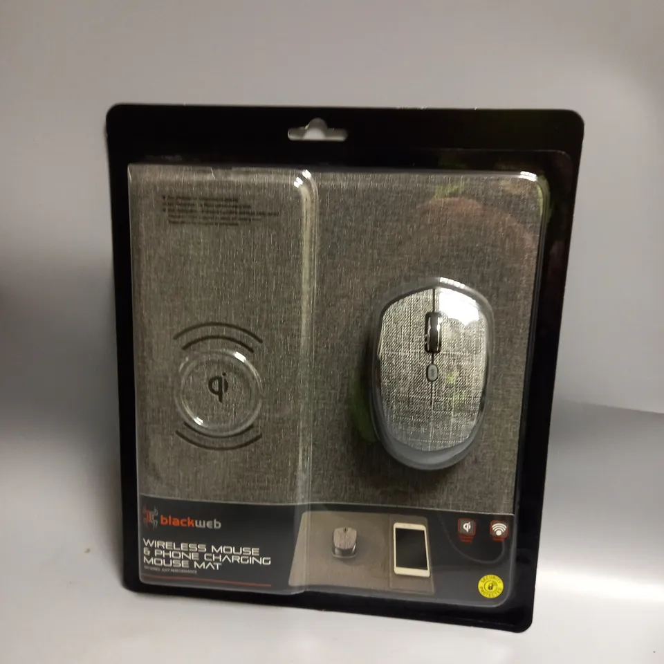 BRAND NEW BOXED SET OF 4 QI WIRELESS CHARGER MOUSEPAD & WIRELESS MOUSE WITH DPI SWITCH