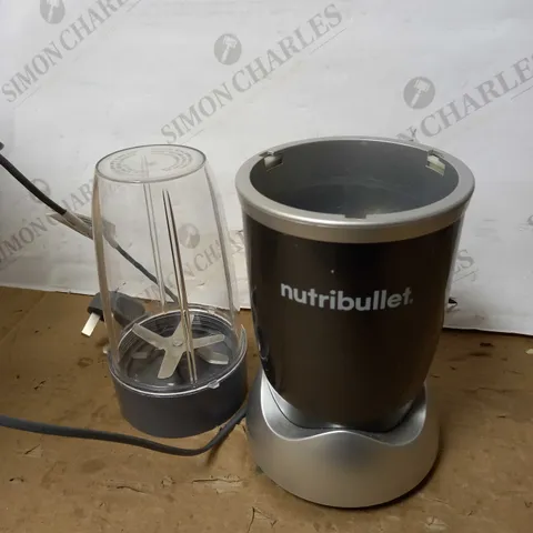 NUTRIBULLET 900W BLENDER CHAMPAGNE MULTI-FUNCTION SMOOTHIE MAKER