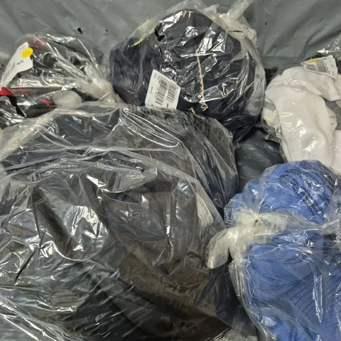 APPROXIMATELY 20 ASSORTED CLOTHING AND FASHION ITEMS IN VARIOUS STYLES, SIZES, AND COLOURS