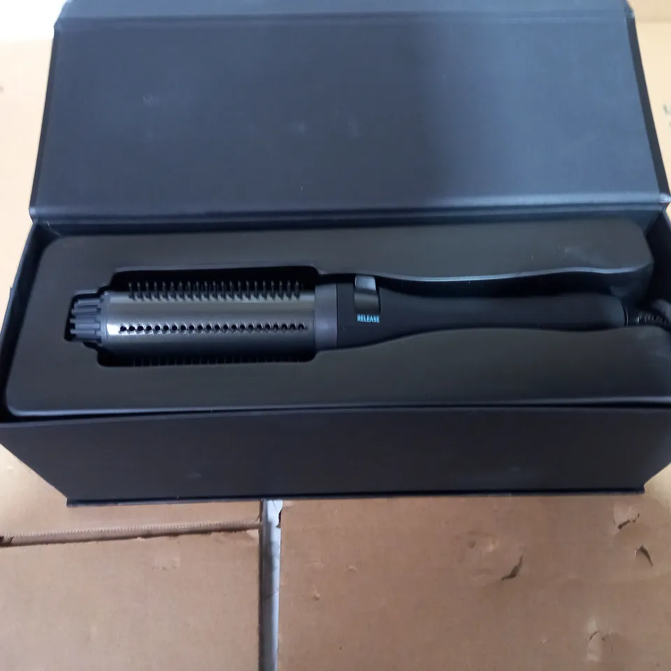REVAMP PROGLOSS BIG VOLUME AND WAVE BRUSH