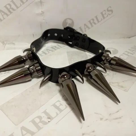 CHEMICAL BERRY STUD COLLAR