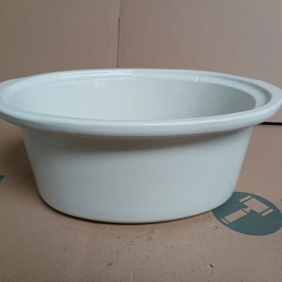 WHITE CERAMIC RAMEKIN DISH