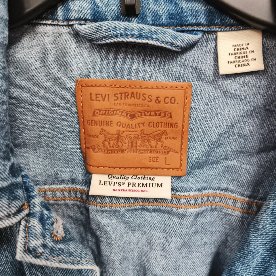 LEVI'S DENIM JACKET – SIZE L (MEN'S) 