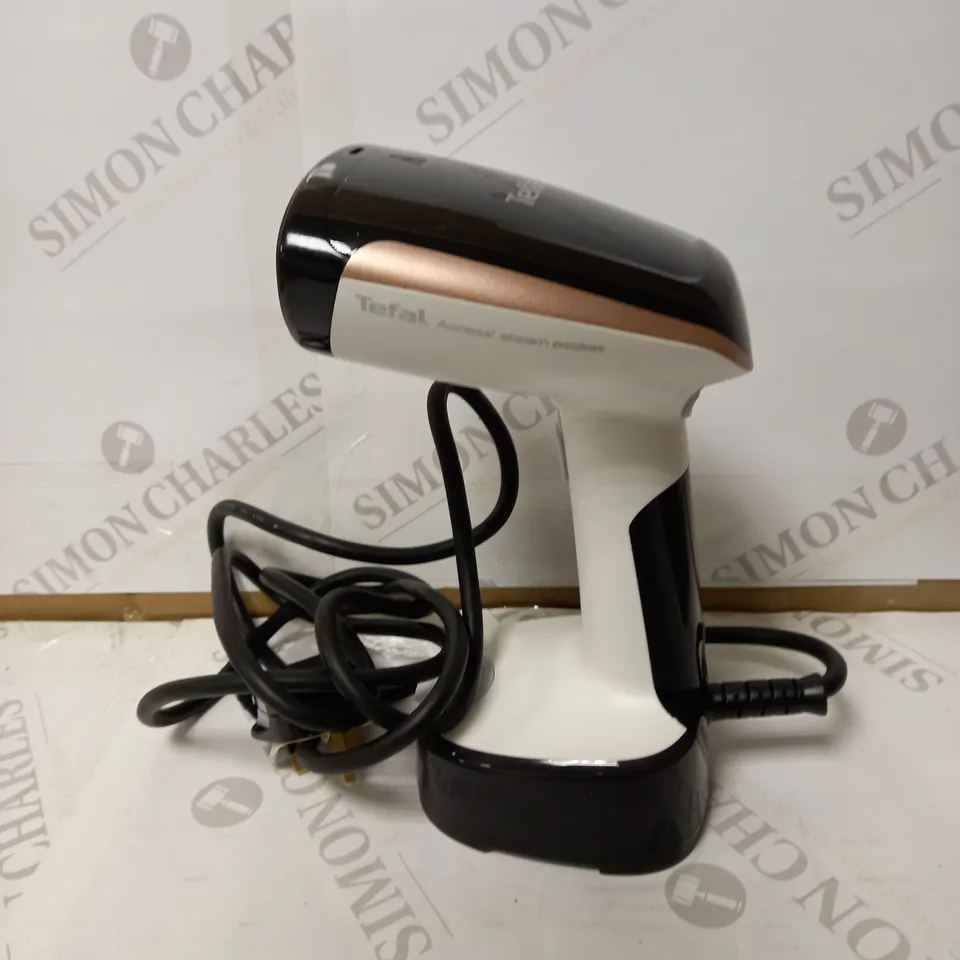 TEFAL ACCESS STEAM POCKET GARMENT STEAMER